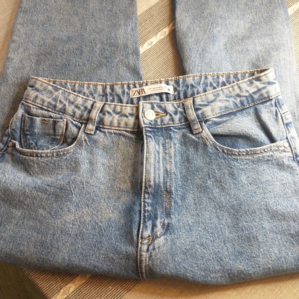 Zara straight leg jeans size 8